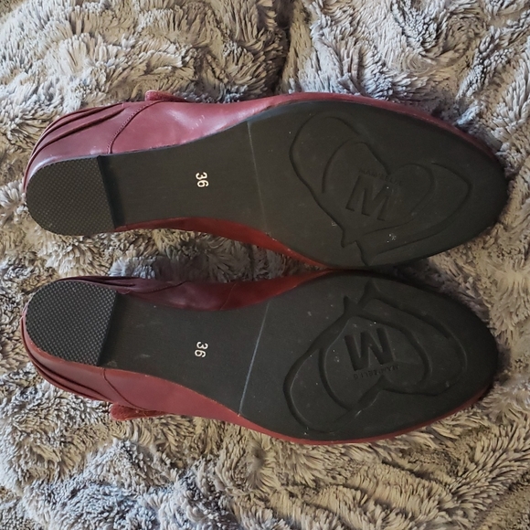 MamZelle Burgundy Wedge Heels - Picture 4 of 4
